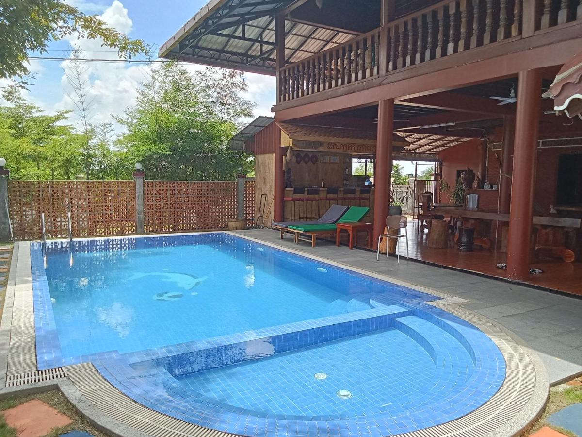 Domnak Teuk Chhou Hotel Kampot Exterior photo